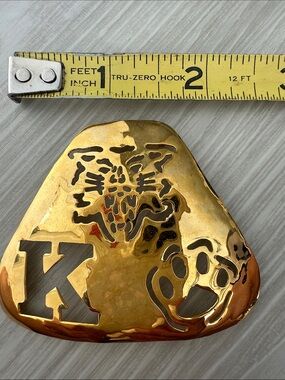 UK Gold-tone Tiger Cutout Pin Brooch - Bold Statement Accessory